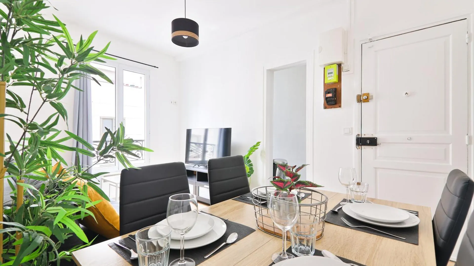 Heart Of Paris-1Br-6P-Tour Eiffel-Free Netflix Apartment France