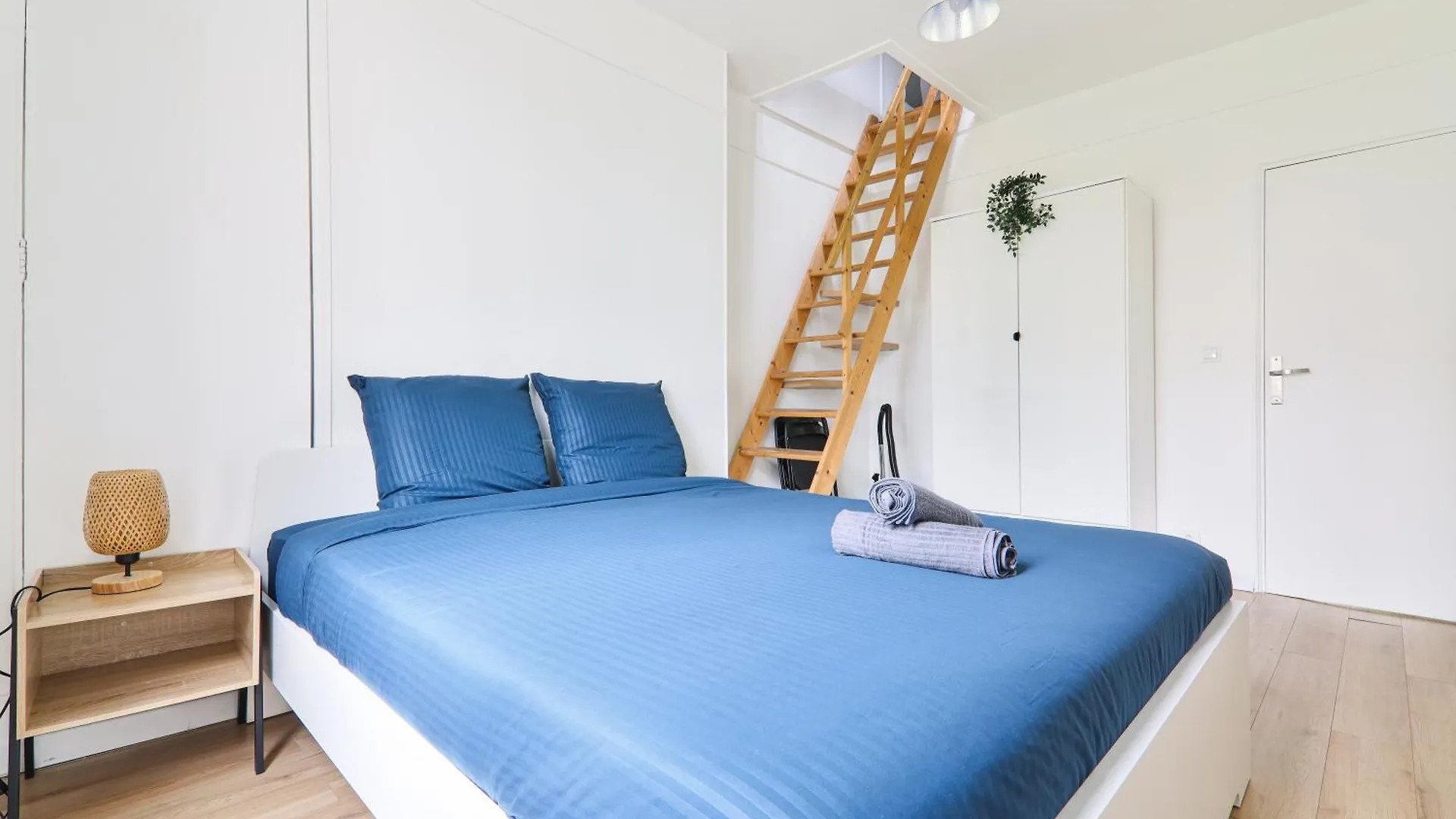 Heart Of Paris-1Br-6P-Tour Eiffel-Free Netflix Apartment Paris