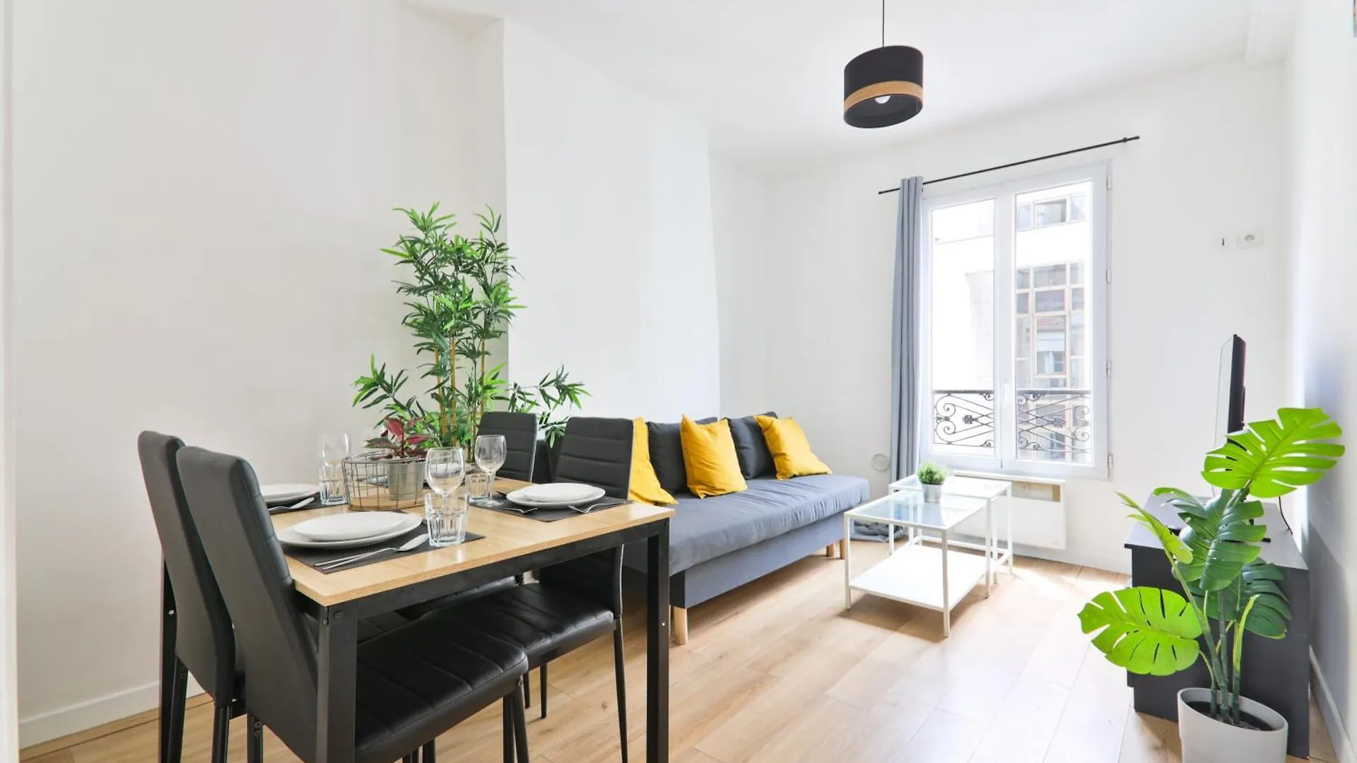 Heart Of Paris-1Br-6P-Tour Eiffel-Free Netflix Apartment 0*, Paris